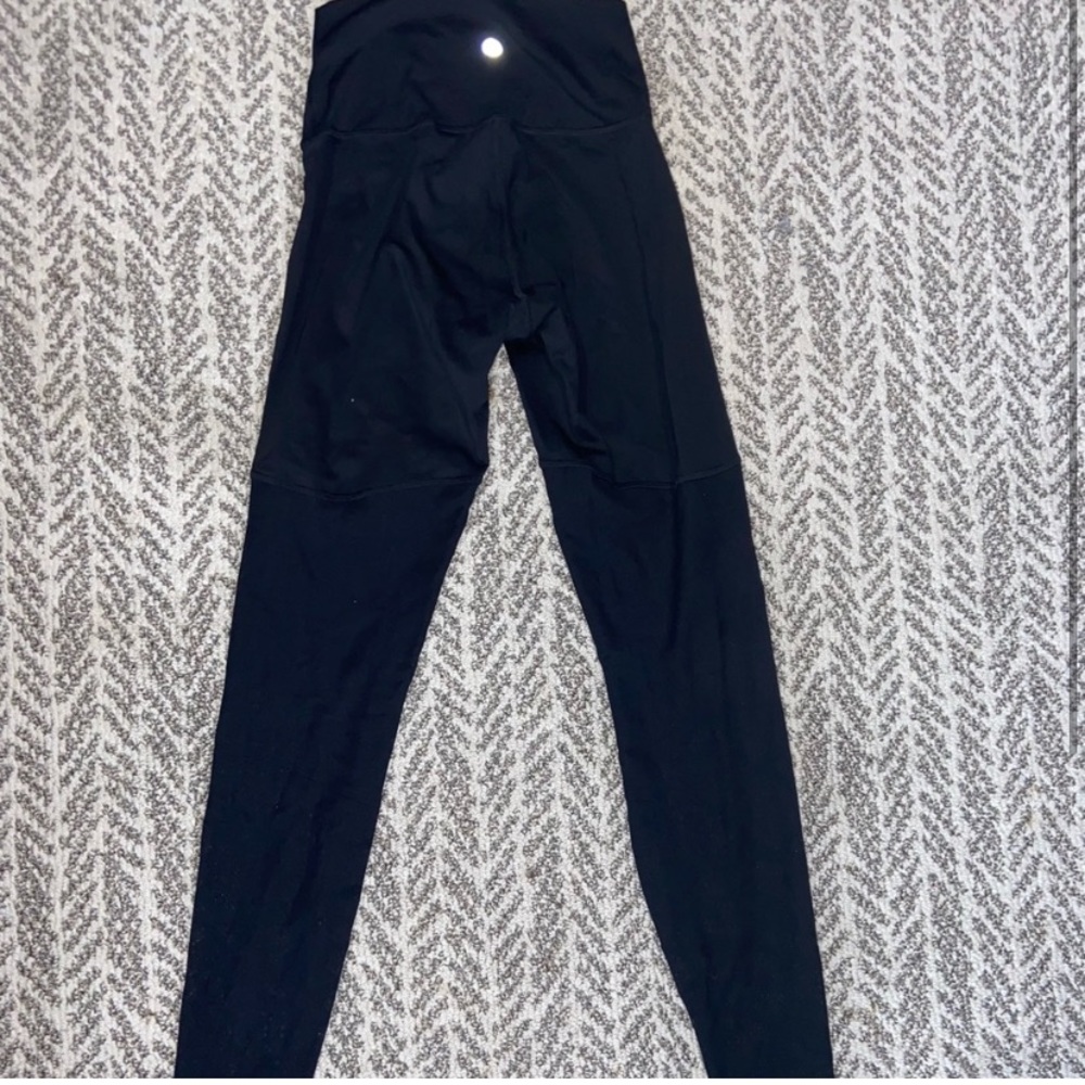 Lululemon leggings (black with mesh) size 4 - Picture 1 of 2